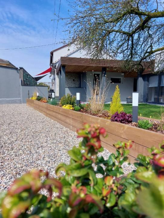 Gite Au Pommier Fleuri Et Son "Appart" Independant Drusenheim Ngoại thất bức ảnh